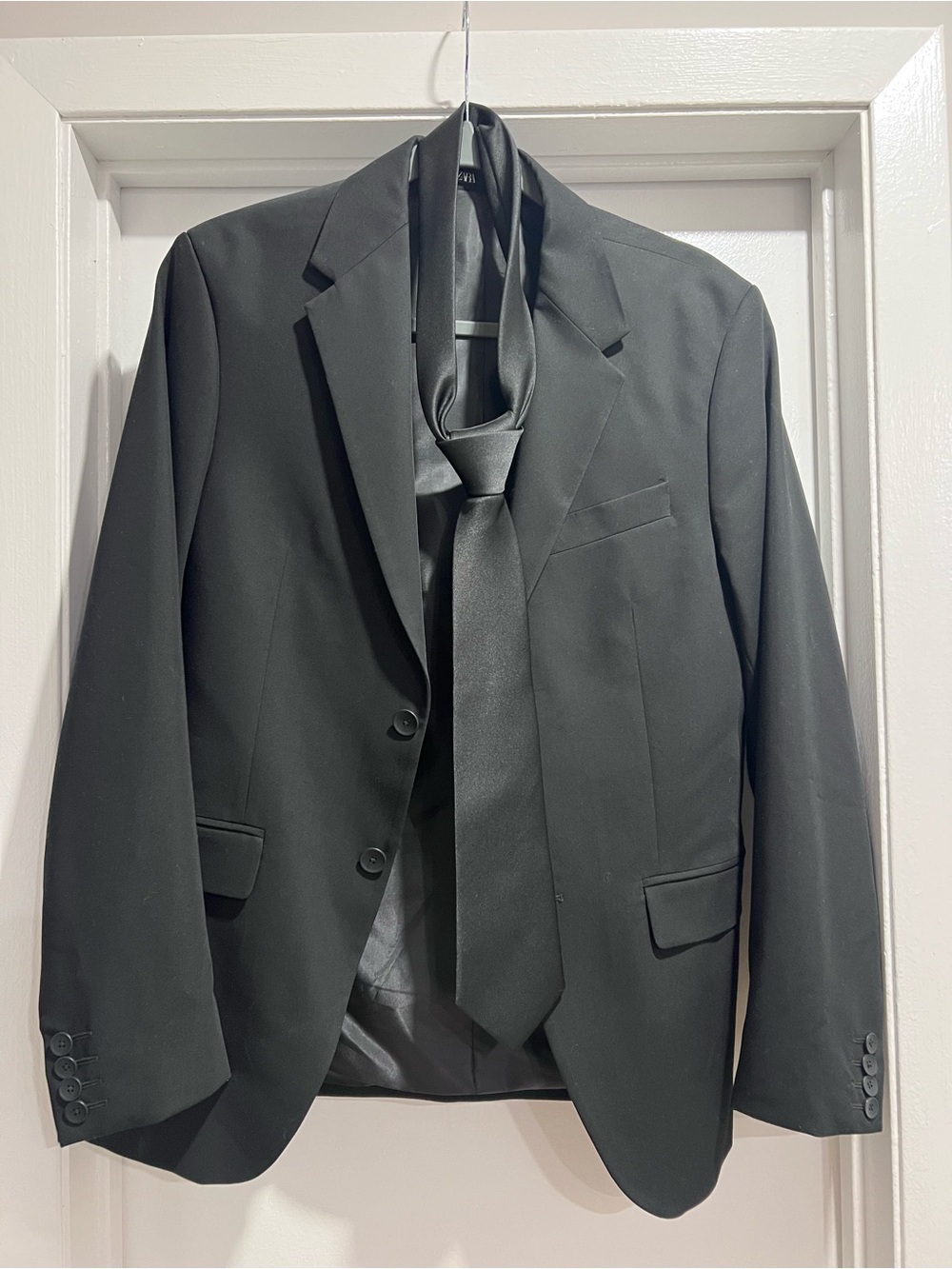 Zara Slim Fit Men's Black Suit Blazer with Matching Tie